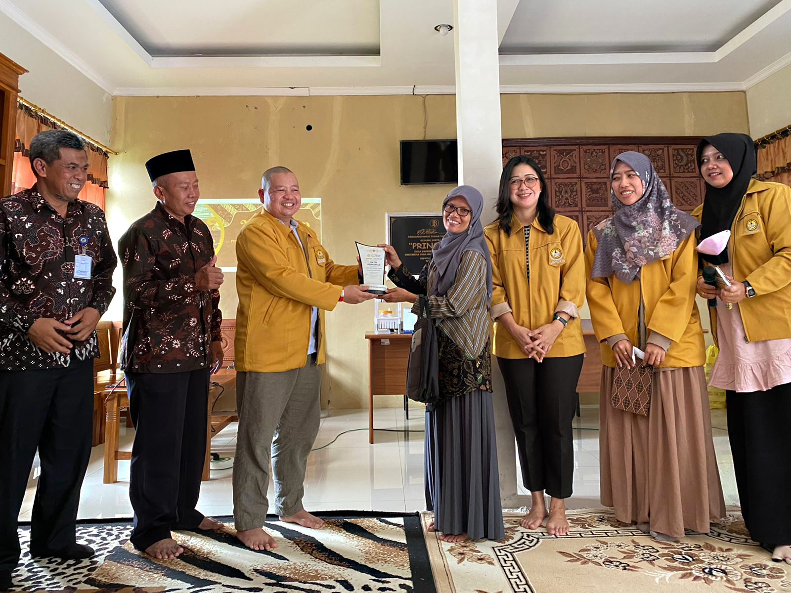 Workshop dan Pendampingan UMKM di Batik Pringmas