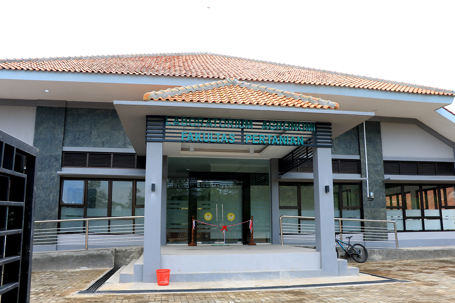 Peresmian Gedung Laboratorium Lapang3