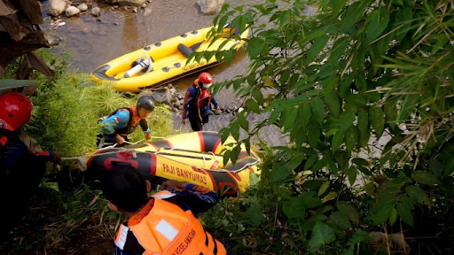 Divisi Rafting