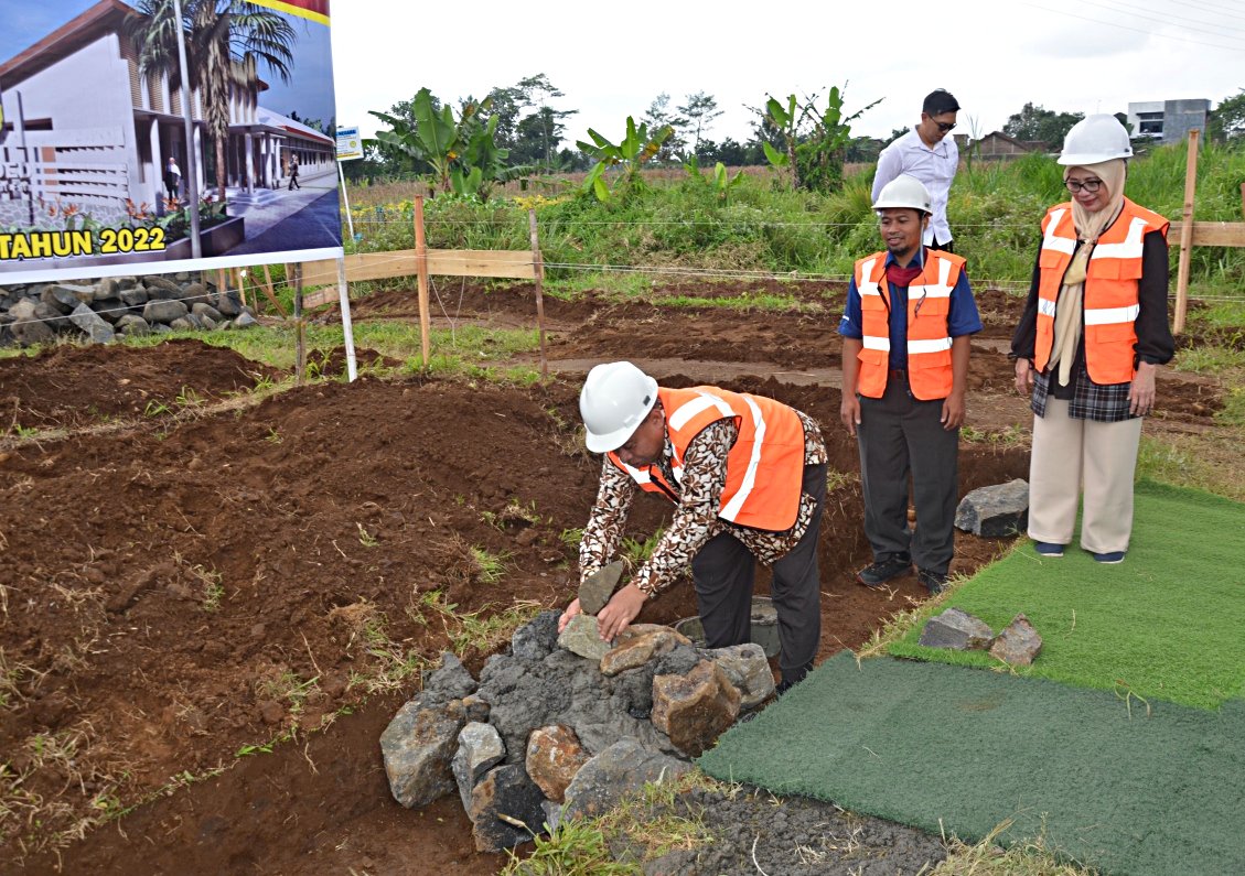 peletakan batu 