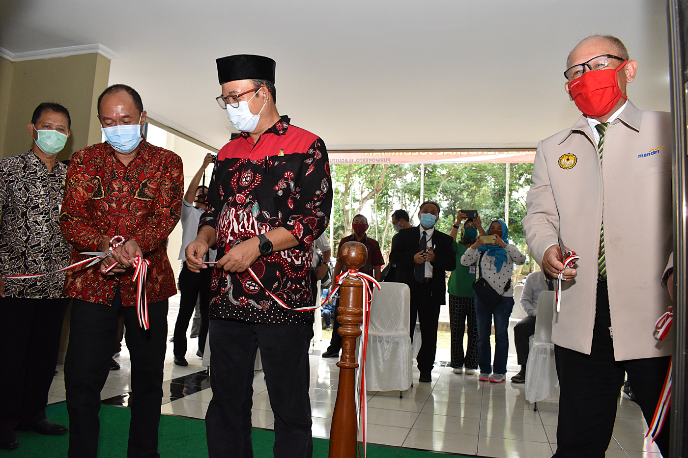 Launching Laboratorium Covid-19