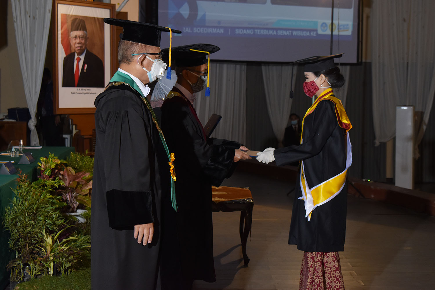 wisuda